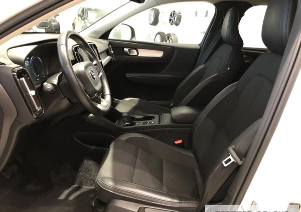Volvo XC 40 cena 139900 przebieg: 97362, rok produkcji 2020 z Żnin małe 497